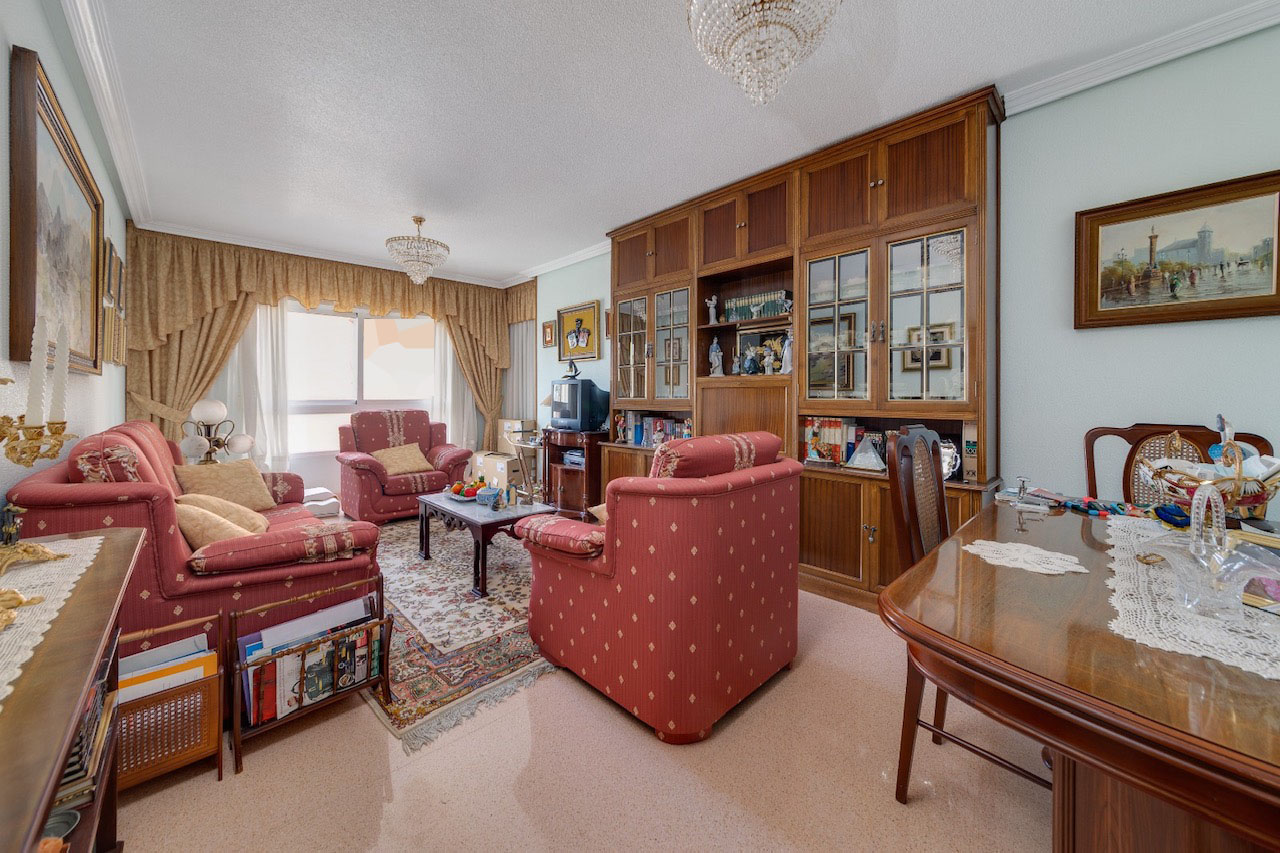 Venta con Alquiler Garantizado en Cl del Huerto (Torrevieja – Alicante)